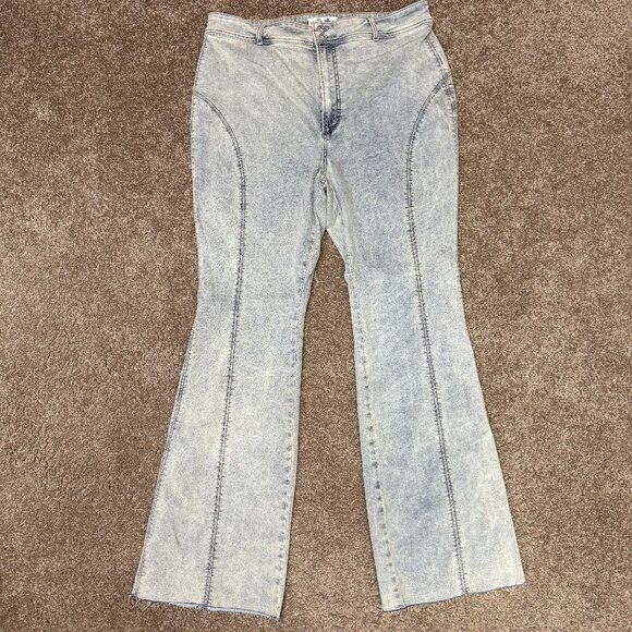 We The Free Crvy Flared Leg Jeans Womens 34 Light Blue Cotton Stretch Frayed Hem - Picture 1 of 16